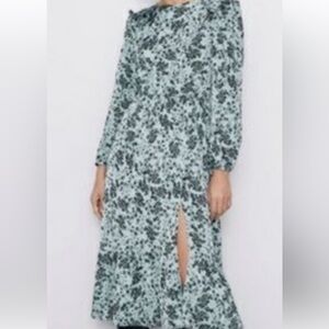 Zara Floral Blue and Black midi dress size m long‎ sleeve v-neck ruffled